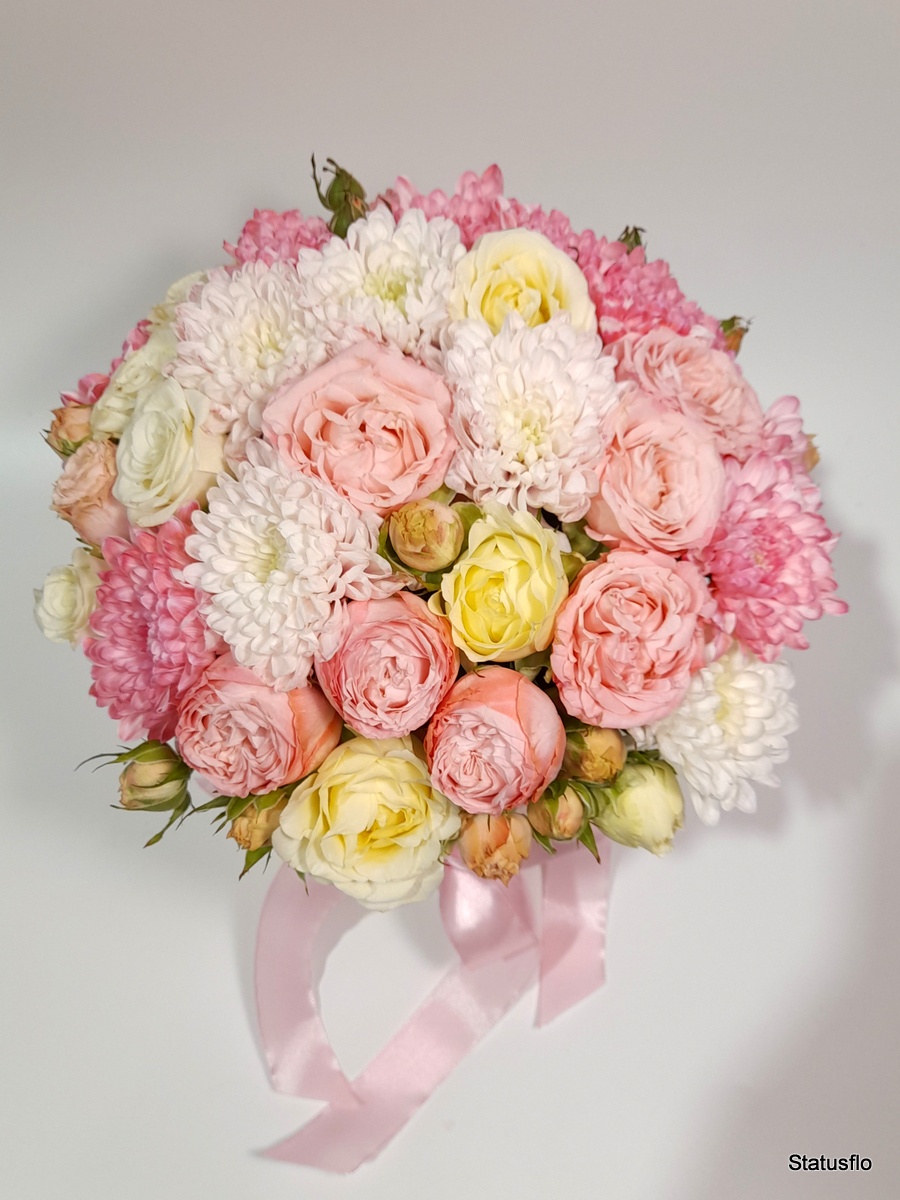 Композиция цветов в коробке.(№5)