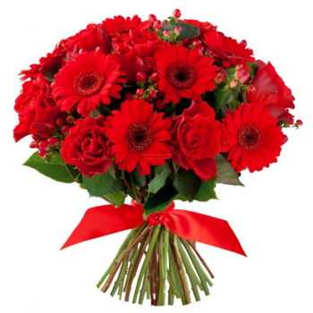 Букет из роз,гербер и гиперикума "Страстный"