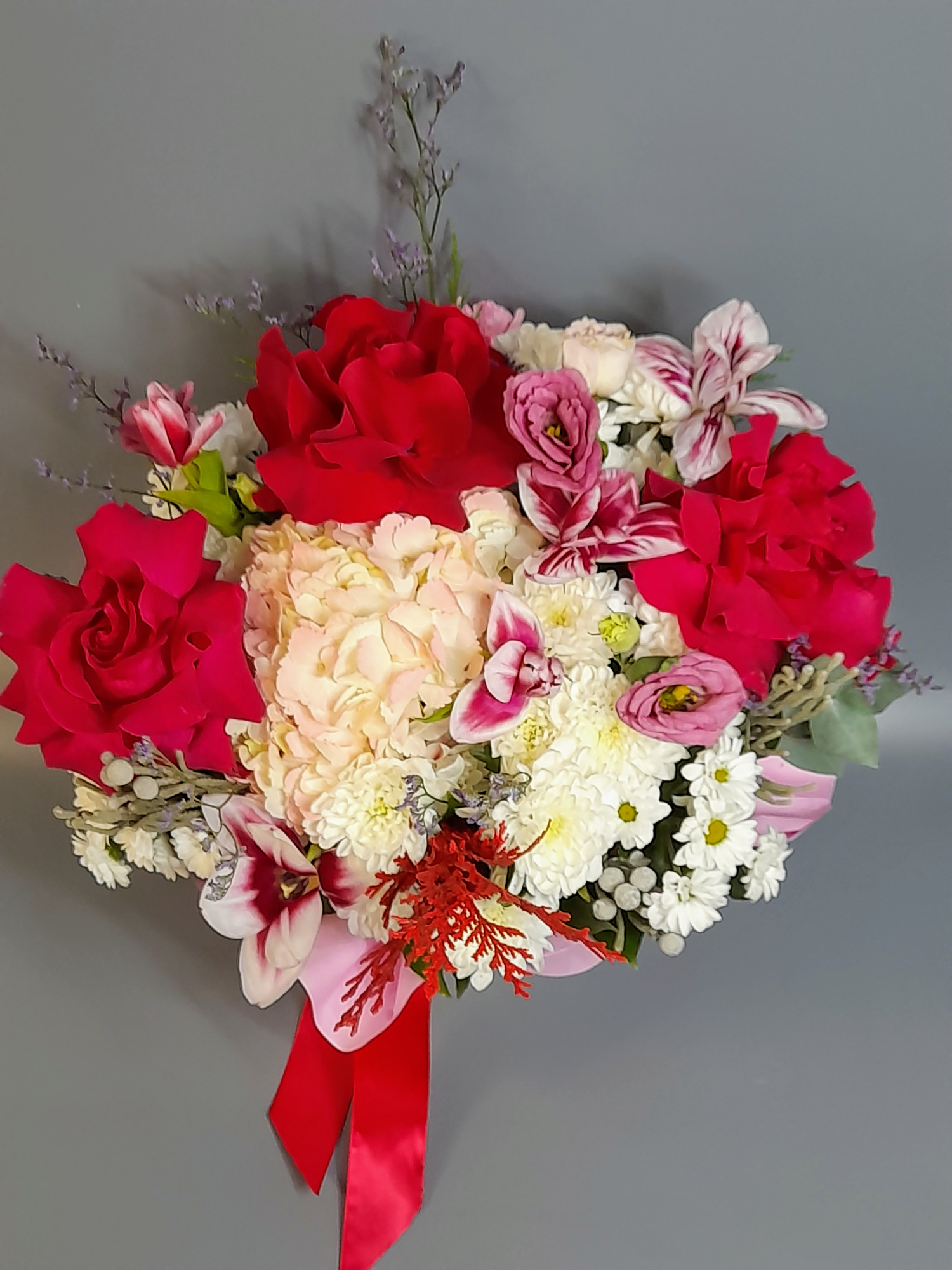 Композиция цветов в коробке (10)